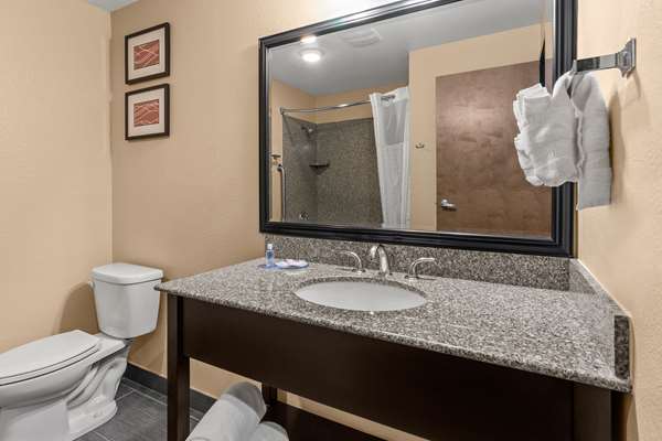  - Comfort Inn & Suites West Beaverton