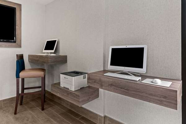 Conference Area - Comfort Inn & Suites West Beaverton