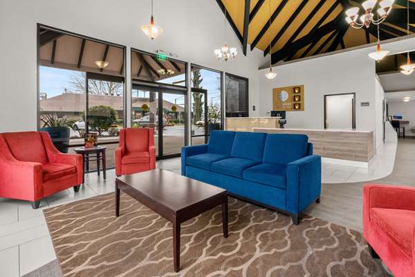  - Comfort Inn & Suites West Beaverton