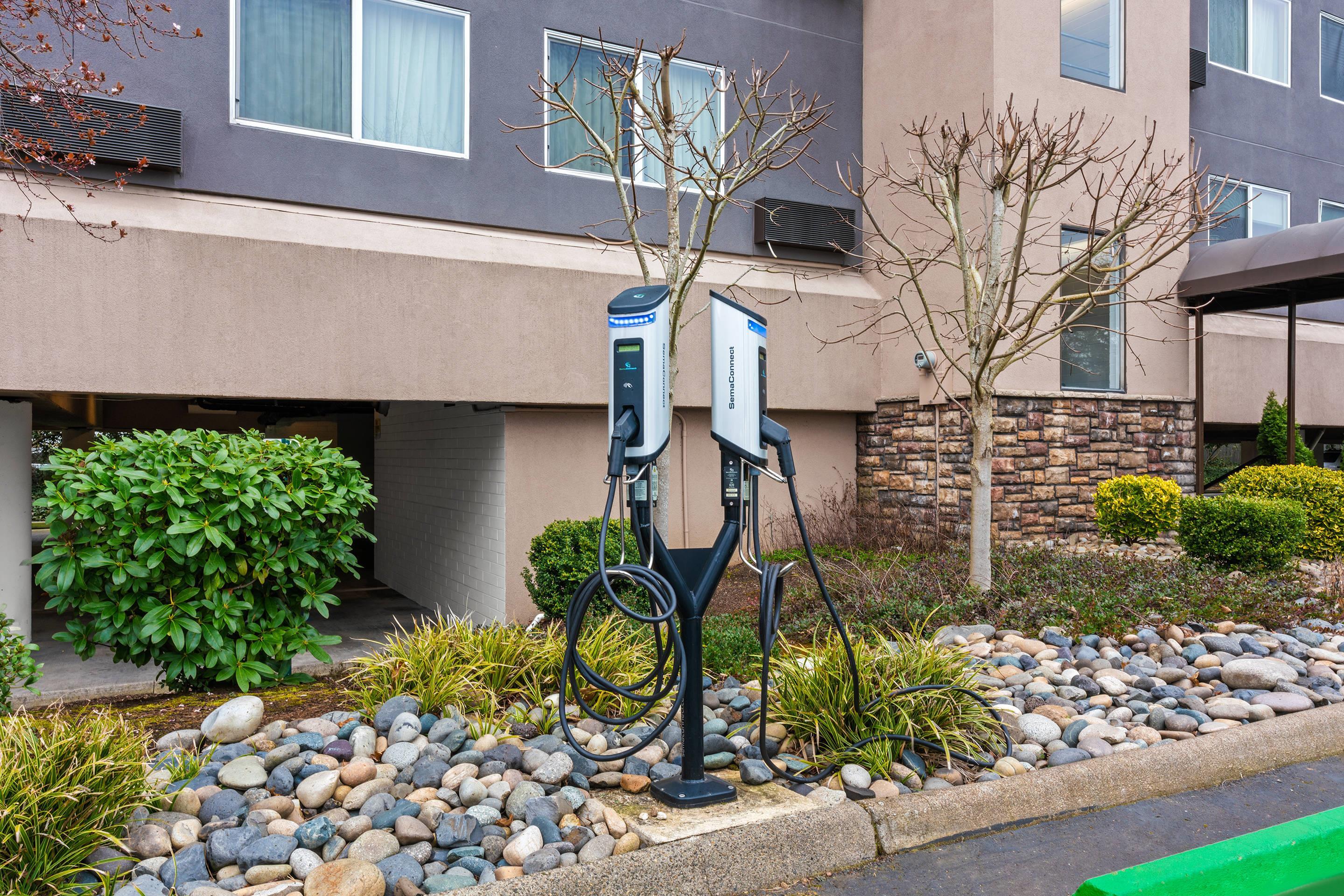 Charging | Comfort Inn & Suites Beaverton - Portland West
