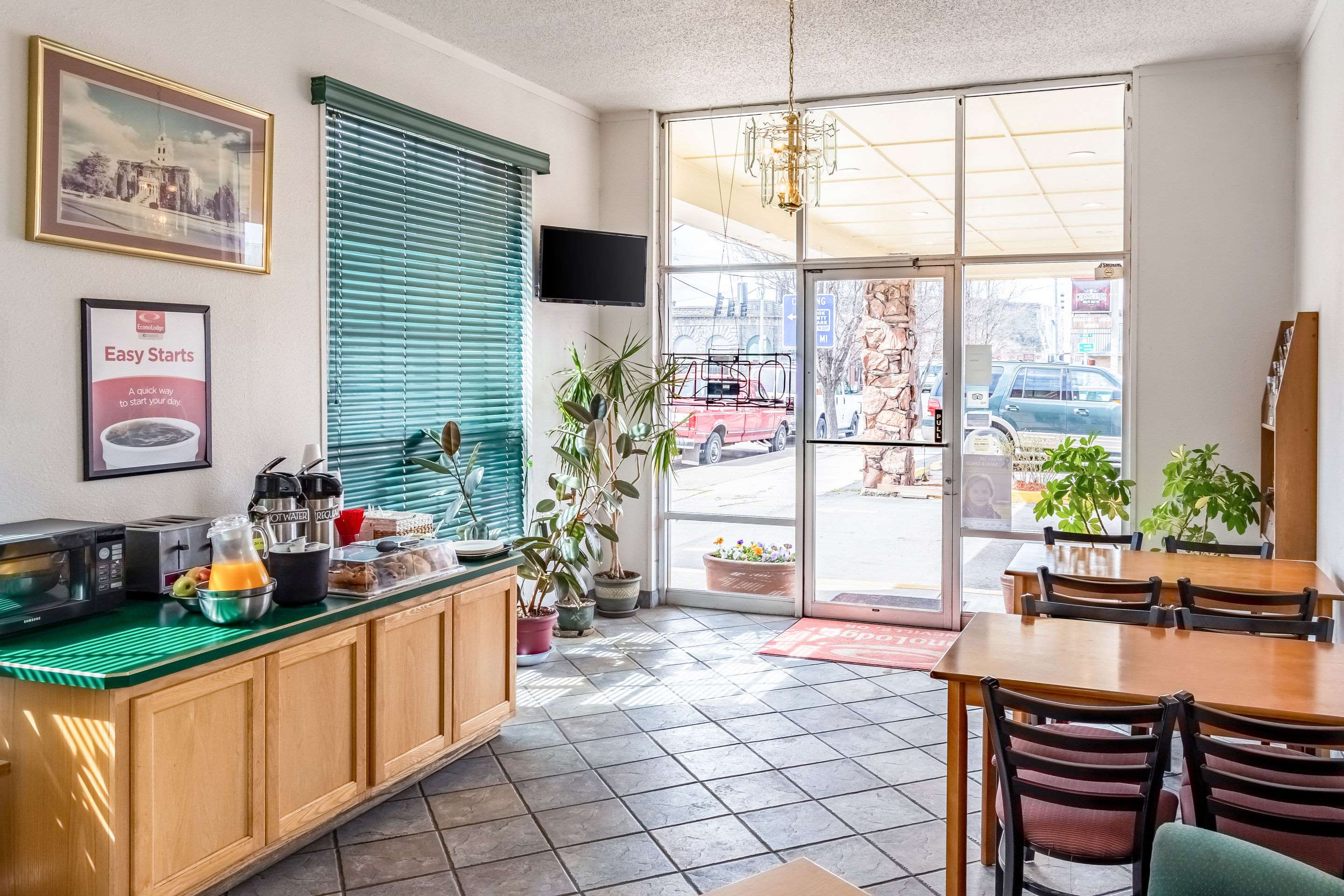 Breakfast area