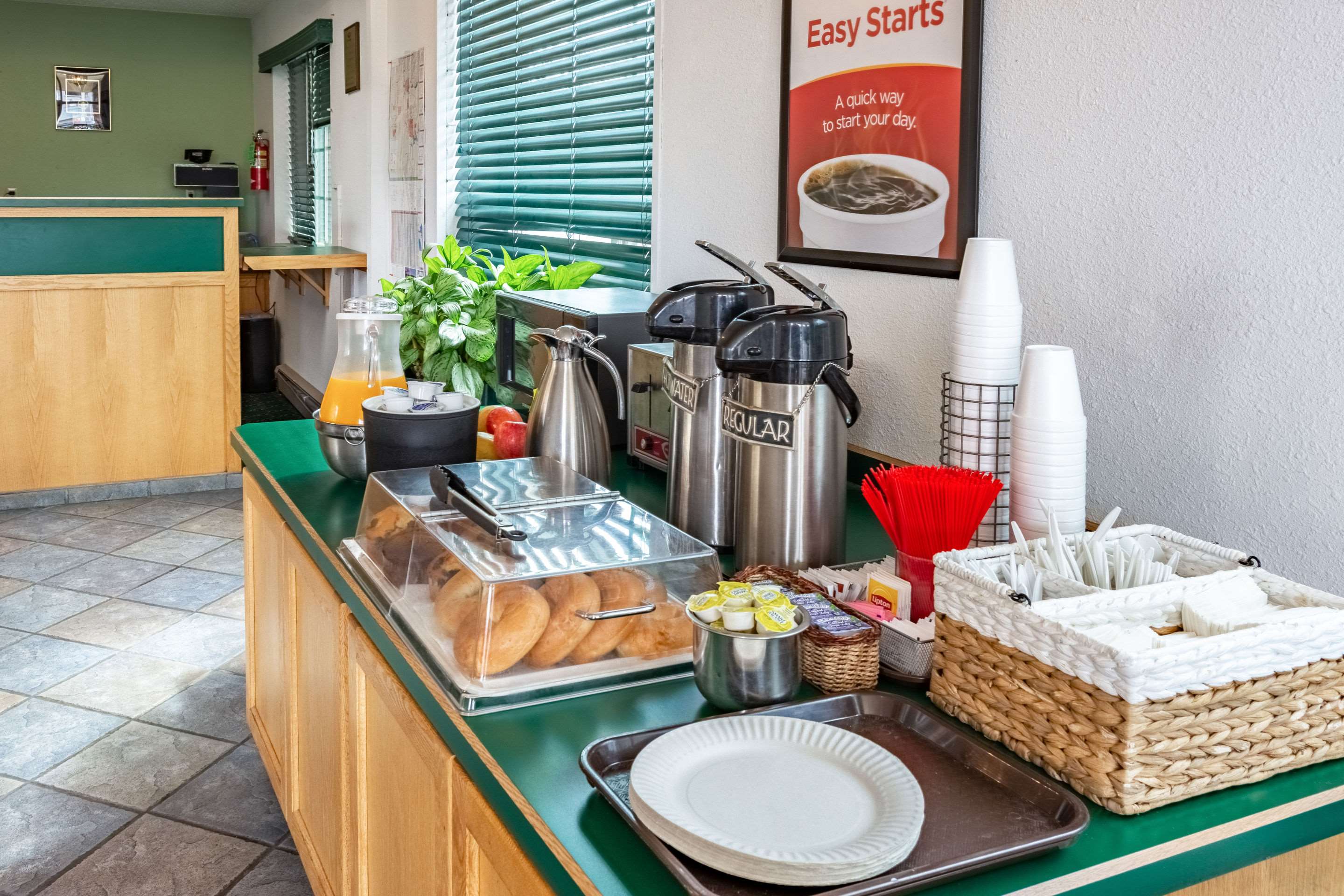 Breakfast area