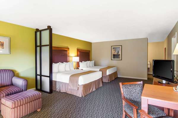 Suite - Quality Inn & Suites at Coos Bay North Bend