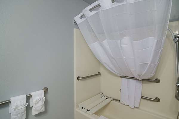  - Quality Inn Seaside