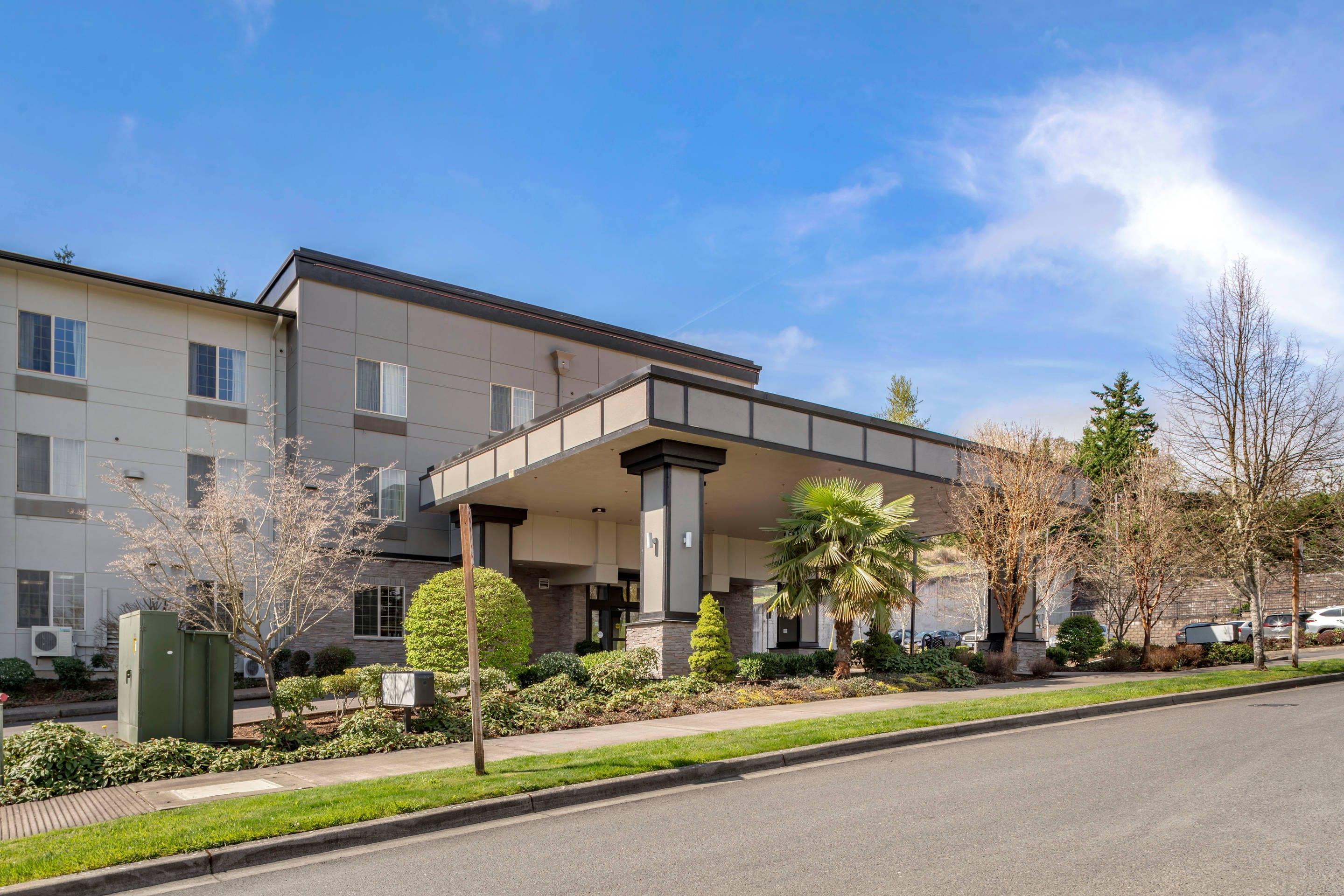 Hotel exterior | Comfort Suites Eugene