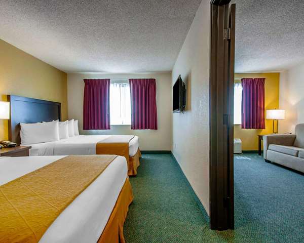 Suite - Quality Inn & Suites Springfield - I-5, Exit 195