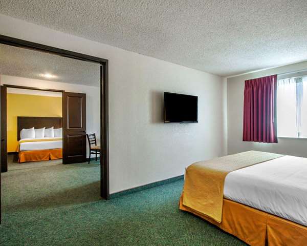 Suite - Quality Inn & Suites Springfield - I-5, Exit 195