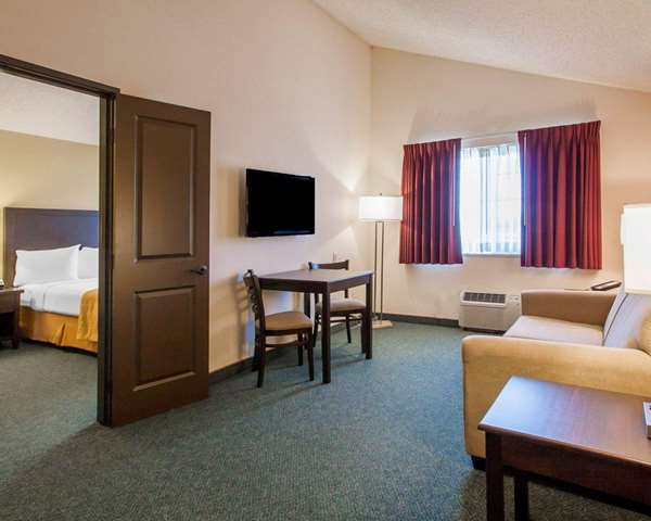Suite - Quality Inn & Suites Springfield - I-5, Exit 195
