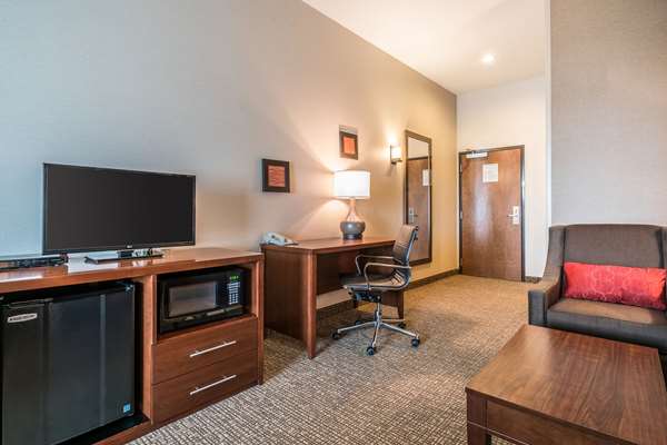 Suite - Comfort Inn & Suites Hermiston - I-84, Exit 182