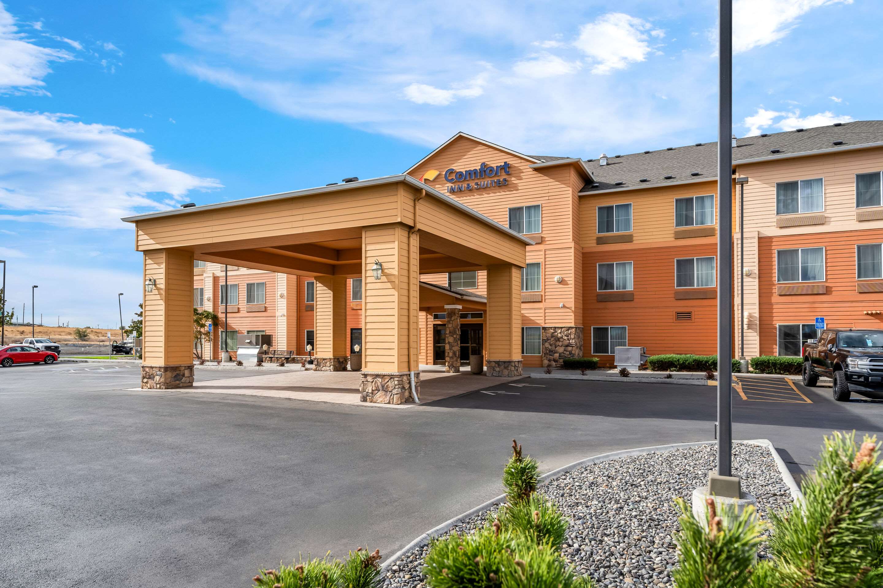 Hotel exterior | Comfort Inn & Suites