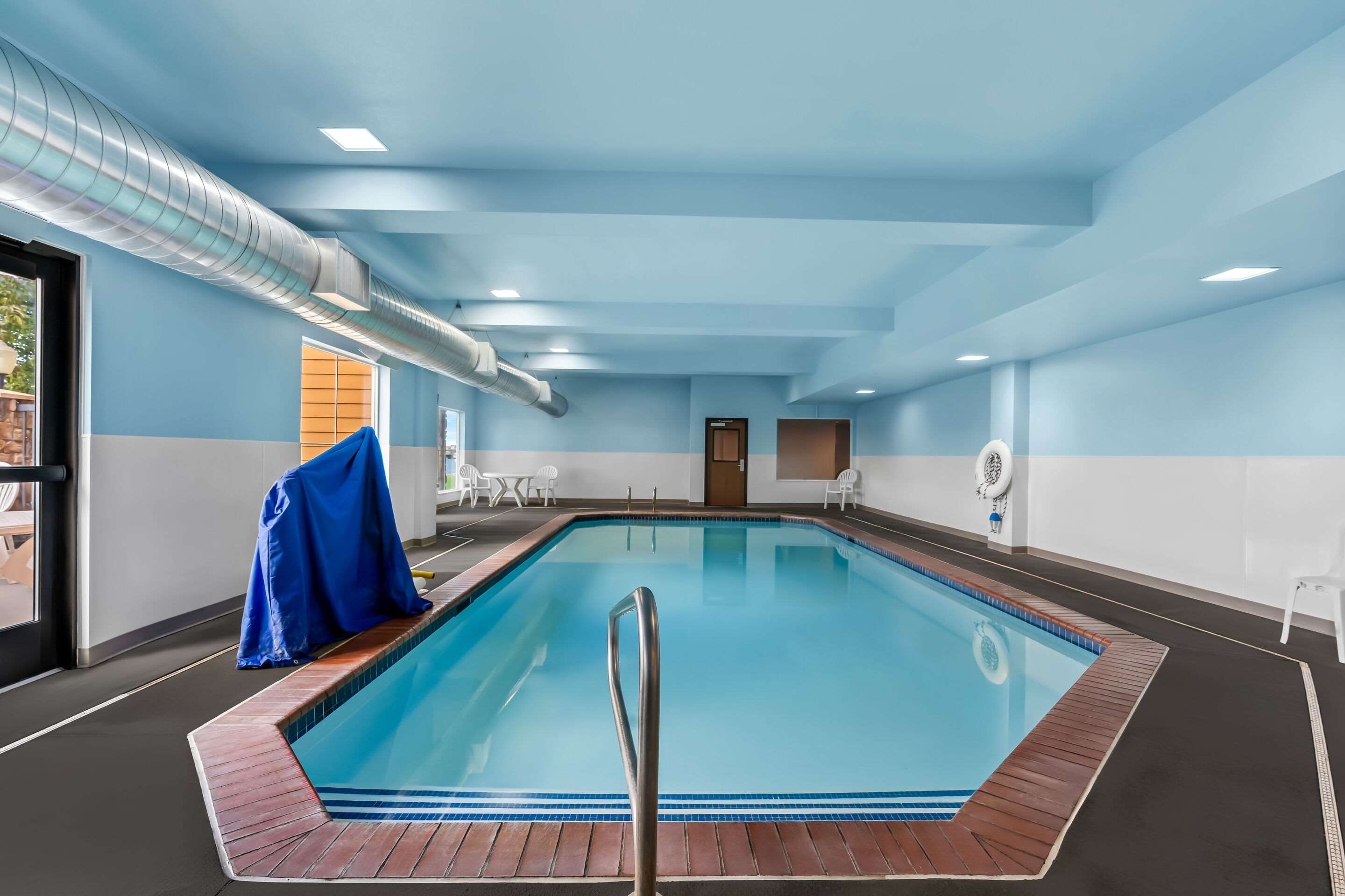Indoor pool | Comfort Inn & Suites