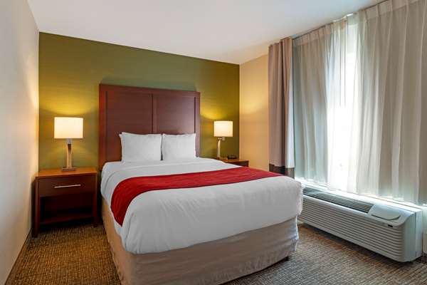 Suite - Comfort Inn & Suites Salem - I-5,Exit 256