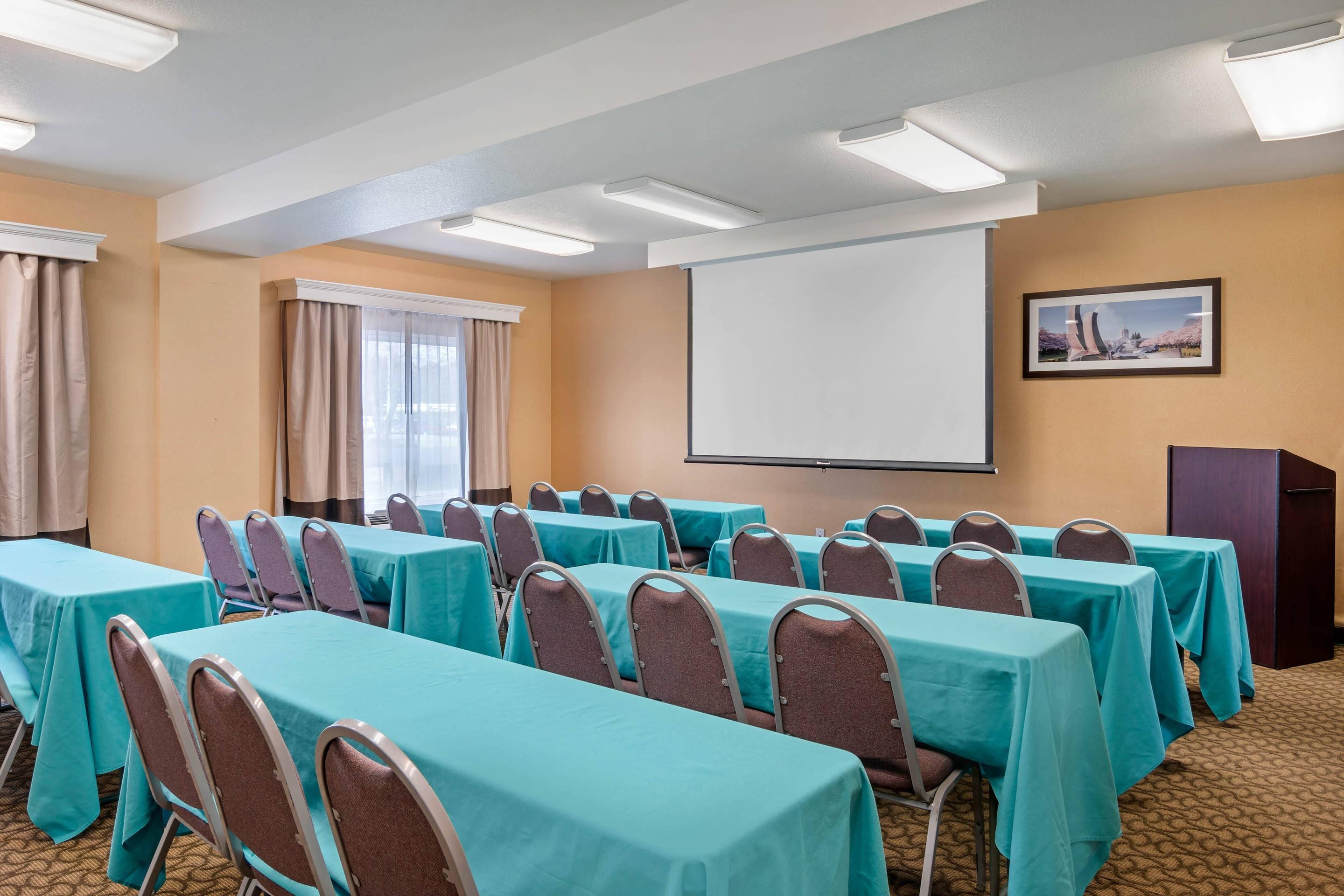 Conference Room | Comfort Inn & Suites Salem