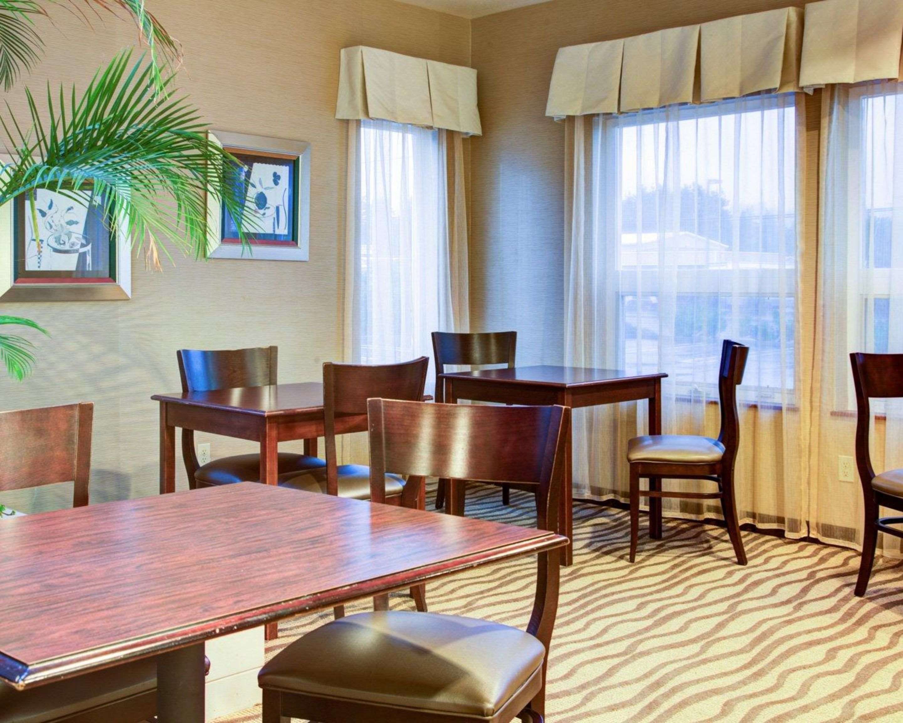 Breakfast room
