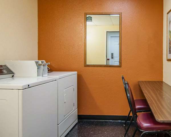 Amenities - Quality Inn & Suites Medford - I-5, Exit 30