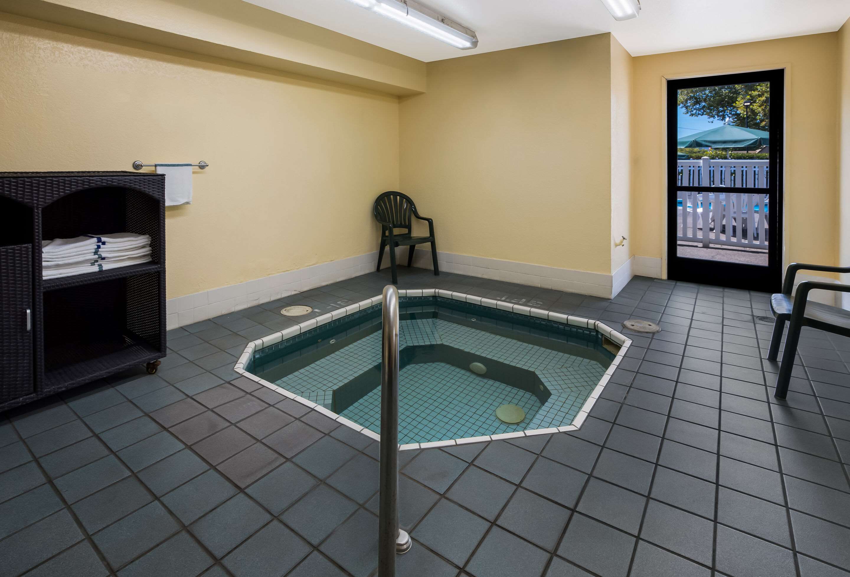 Indoor hot tub | Quality Inn & Suites Medford Airport