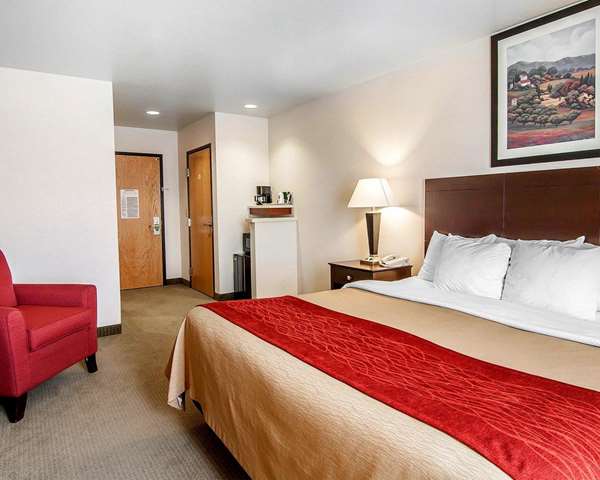  - Comfort Inn & Suites Creswell - I-5, Exit 182