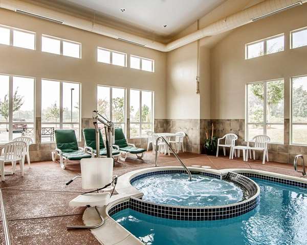 Pool - Comfort Inn & Suites Creswell - I-5, Exit 182