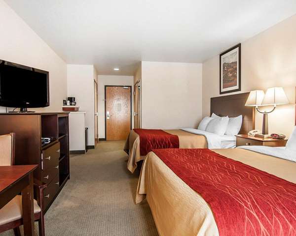 - Comfort Inn & Suites Creswell - I-5, Exit 182