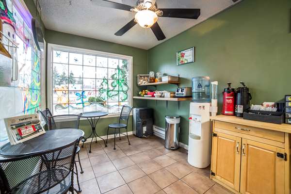 Amenities - Rodeway Inn La Grande