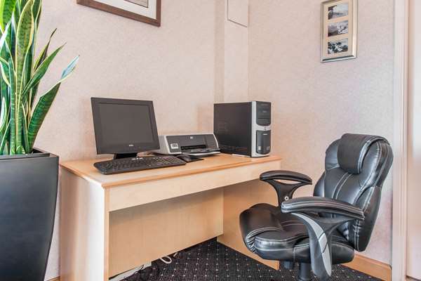 Conference Area - Clarion Inn Surfrider Resort Depoe Bay