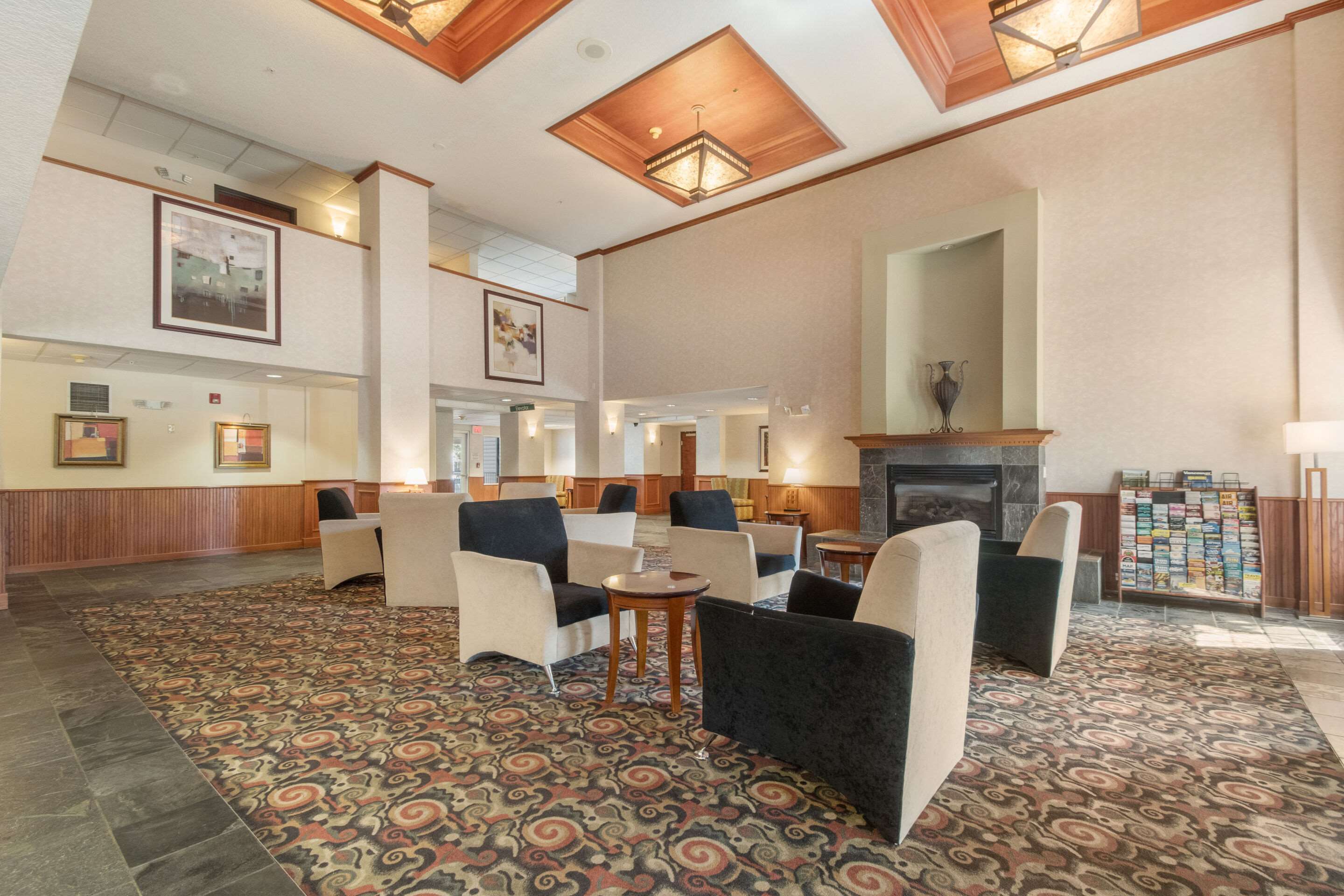 Hotel lobby | Quality Inn