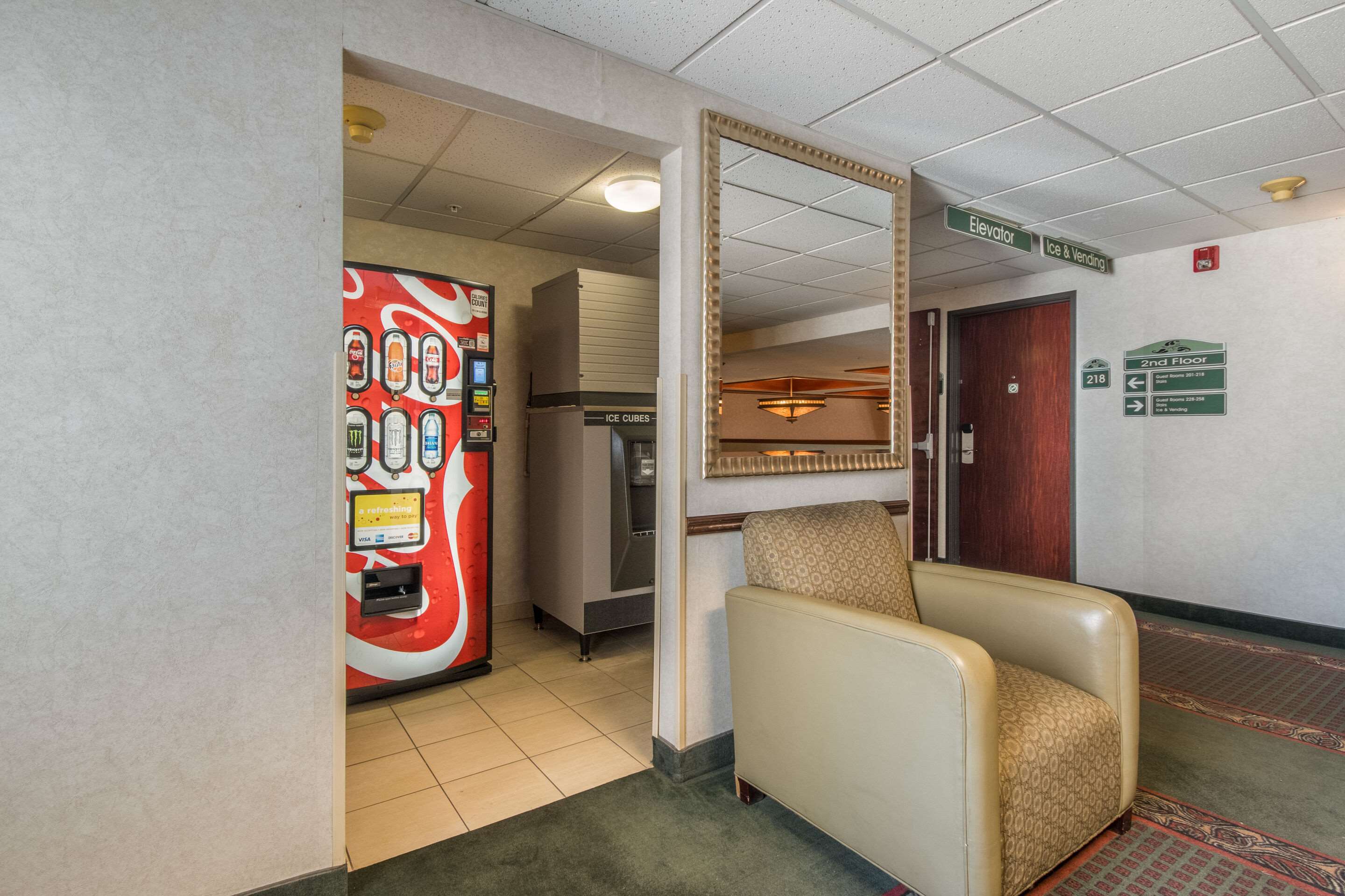 Hotel vending area | Quality Inn