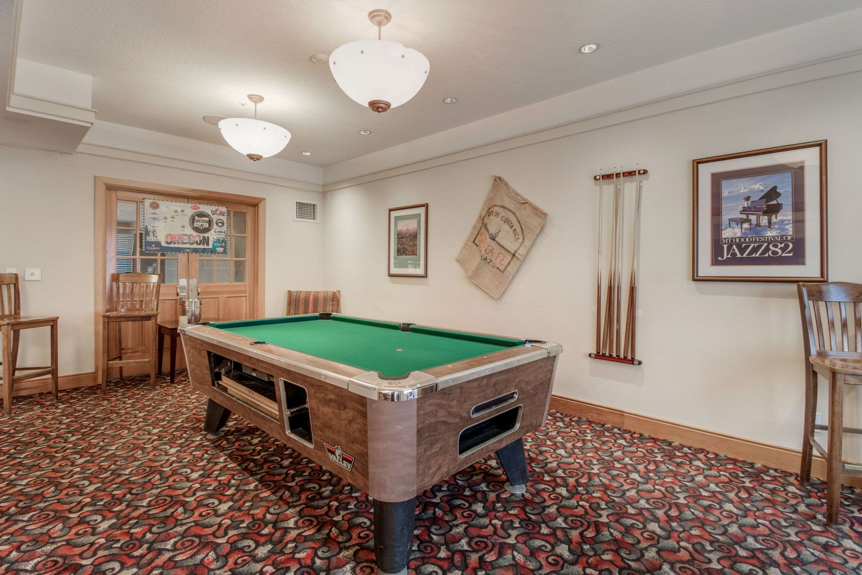 Billiards room | Quality Inn