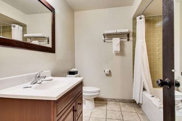  - Rodeway Inn & Suites Jantzen Beach Portland - I-5, Exit 308