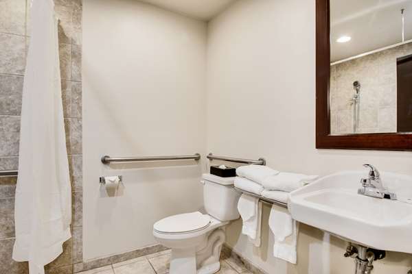 Suite - Rodeway Inn & Suites Jantzen Beach Portland - I-5, Exit 308