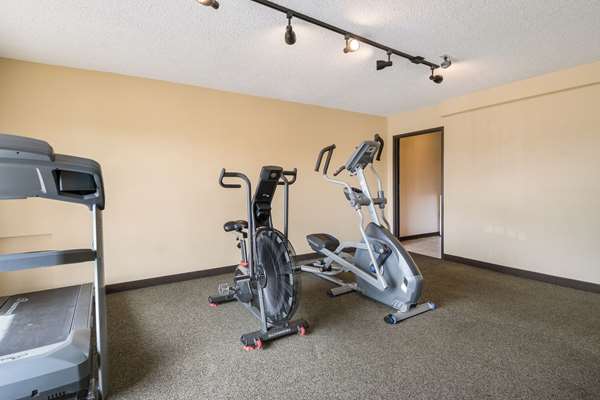 Fitness/ Exercise Room - Rodeway Inn & Suites Jantzen Beach Portland - I-5, Exit 308