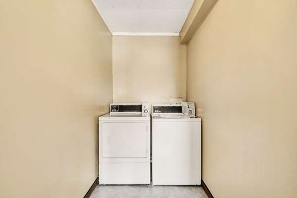 Amenities - Rodeway Inn & Suites Jantzen Beach Portland - I-5, Exit 308