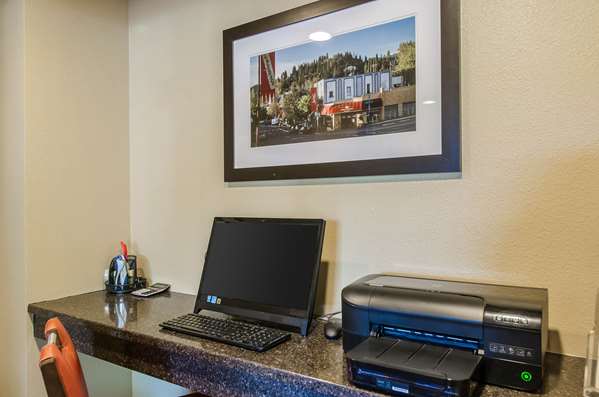 Conference Area - Comfort Inn & Suites Ashland - I-5, Exit 19