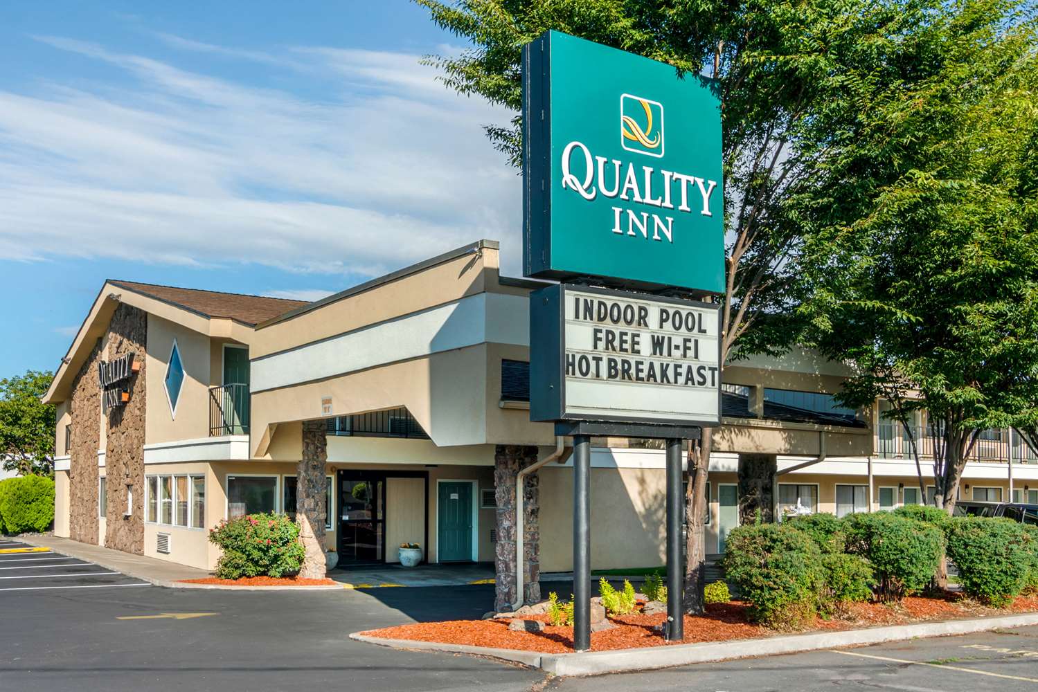 Quality Inn Klamath Falls, OR - See Discounts
