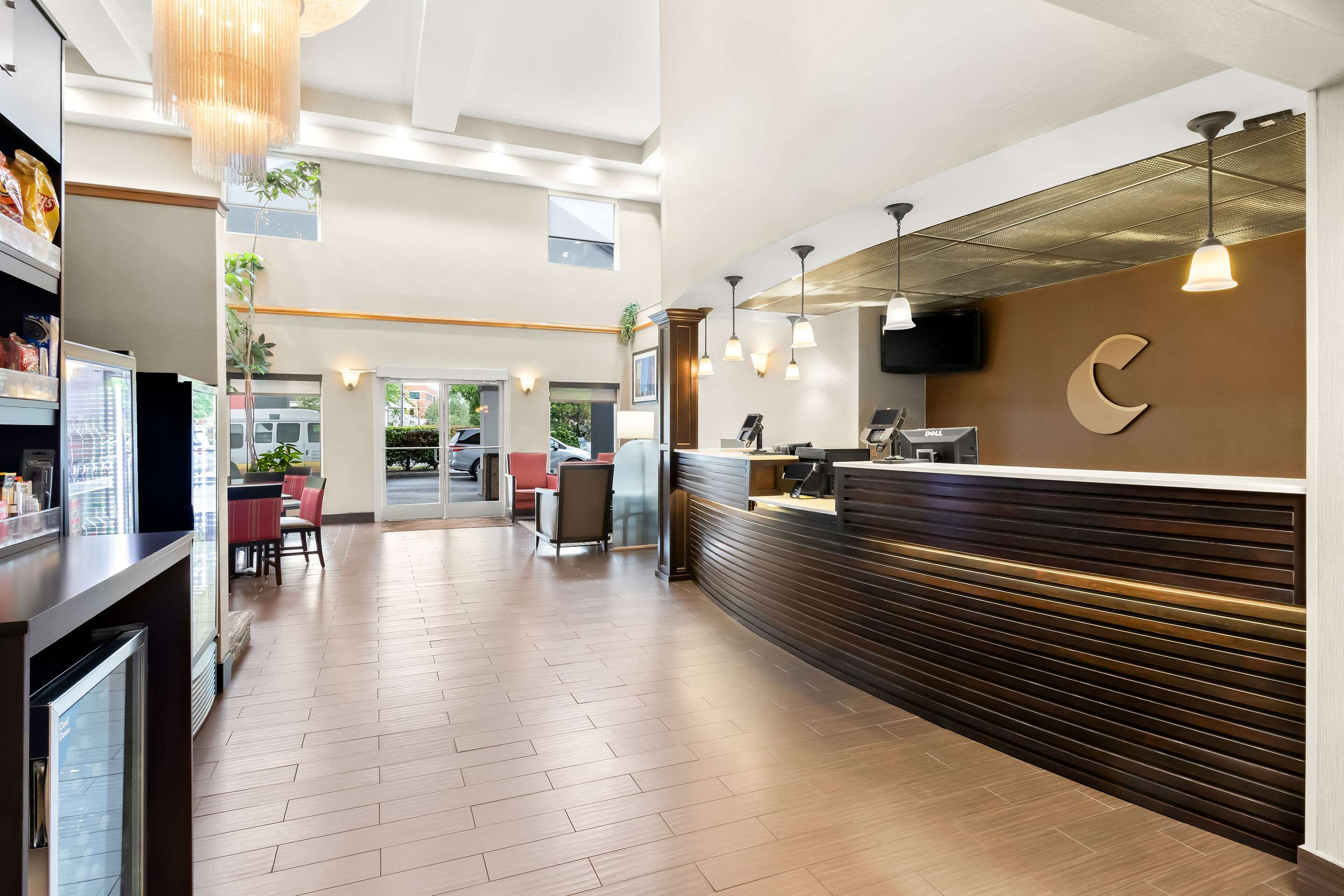 Hotel lobby | Comfort Suites Portland Airport