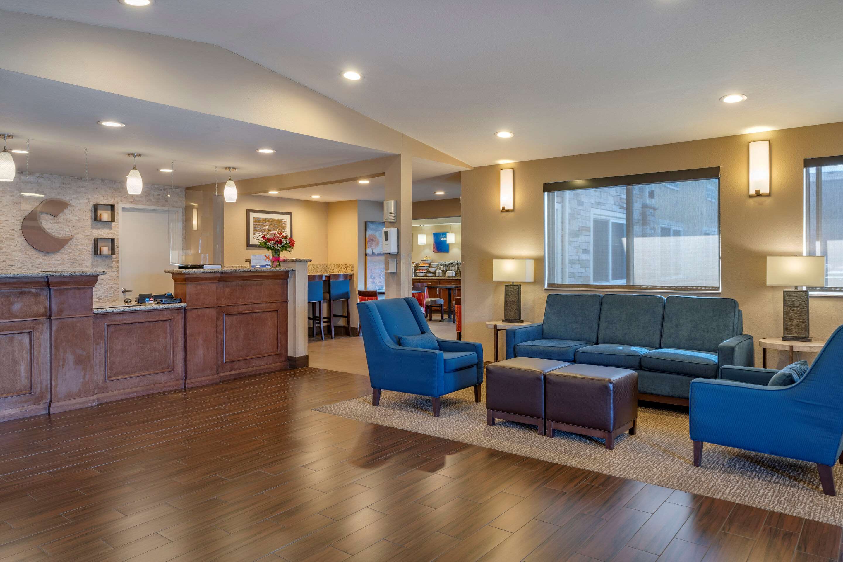 Lobby with sitting area