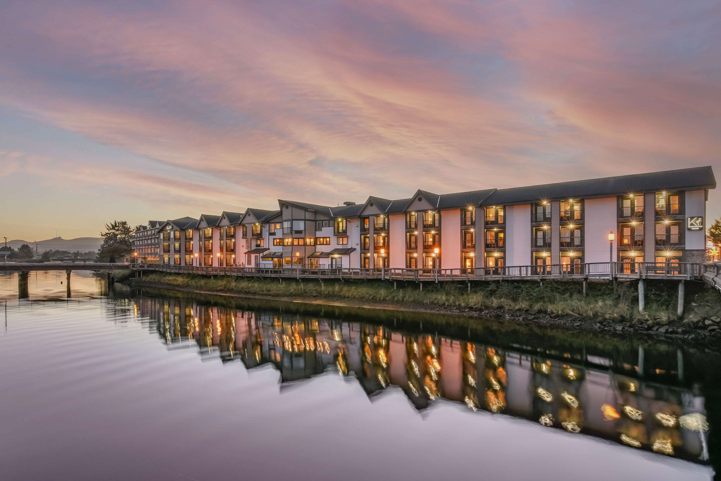 Hotel exterior | Kathryn Riverfront Inn, an Ascend Collection Hotel