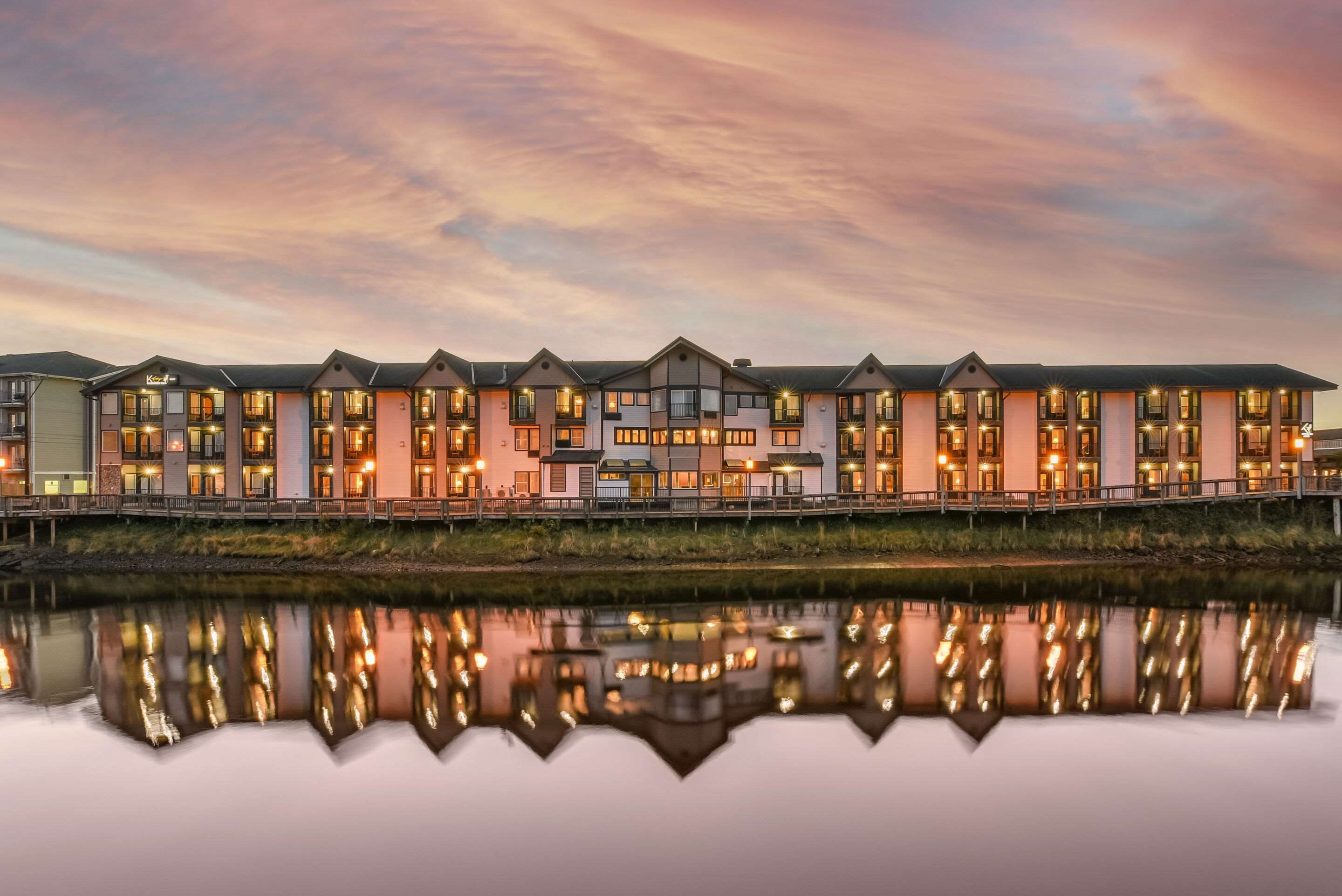 Hotel exterior | Kathryn Riverfront Inn, an Ascend Collection Hotel
