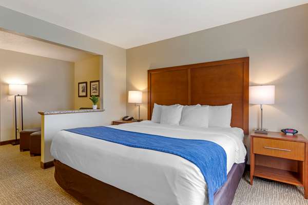 Suite - Comfort Inn Medford South - I-5, Exit 27