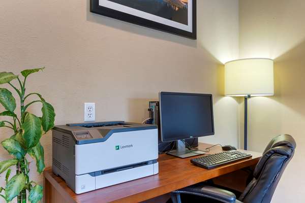 Conference Area - Comfort Inn Medford South - I-5, Exit 27