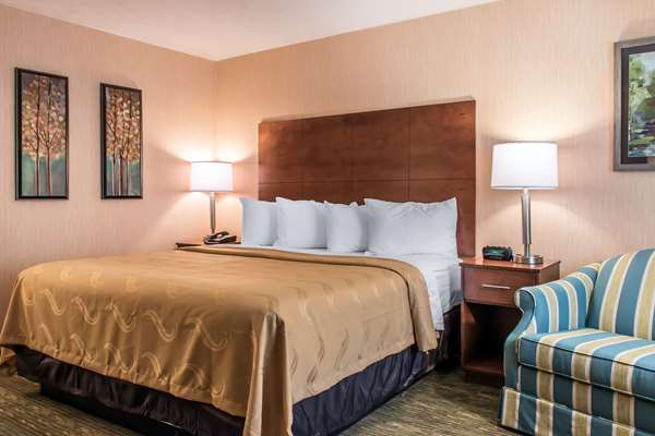  - Quality Inn Bedford - I-70 & I-76, Exit 146