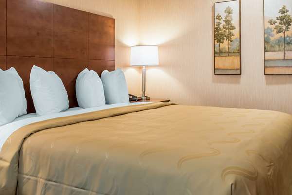 Suite - Quality Inn Bedford - I-70 & I-76, Exit 146