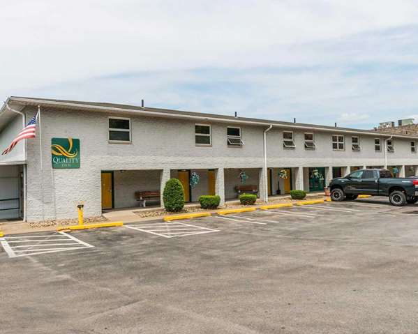 Exterior view - Quality Inn Royle Kittanning