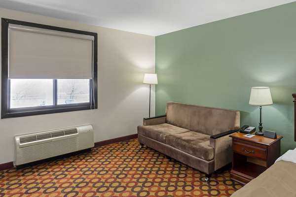  - Quality Inn Riverview Enola - I-81, Exit 65