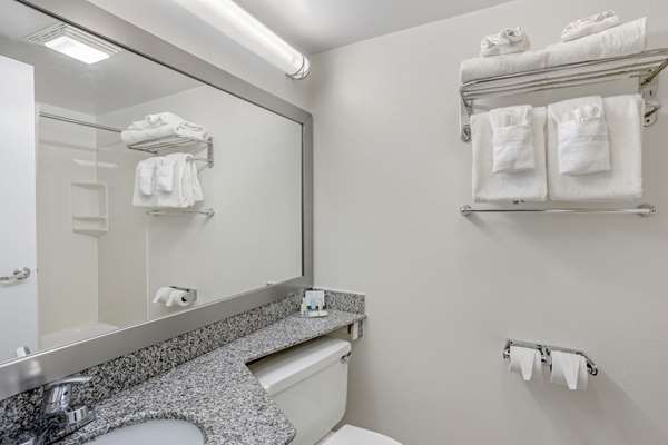  - Quality Inn Riverview Enola - I-81, Exit 65