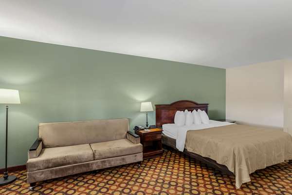  - Quality Inn Riverview Enola - I-81, Exit 65