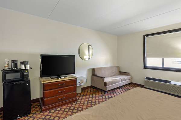  - Quality Inn Riverview Enola - I-81, Exit 65