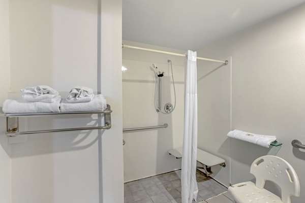  - Quality Inn Riverview Enola - I-81, Exit 65