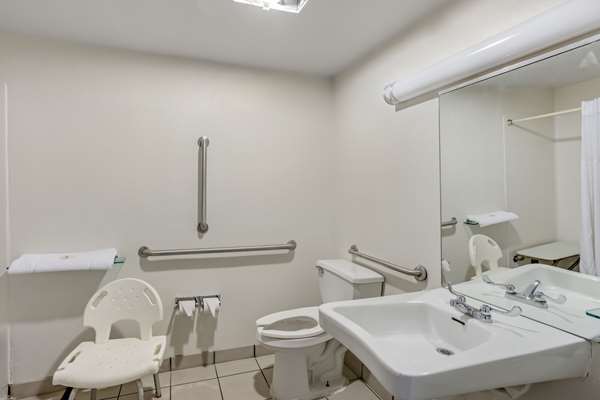  - Quality Inn Riverview Enola - I-81, Exit 65