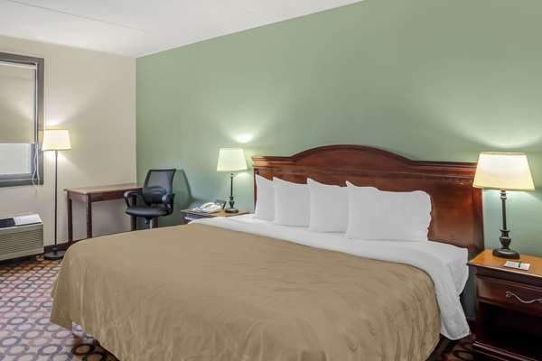  - Quality Inn Riverview Enola - I-81, Exit 65